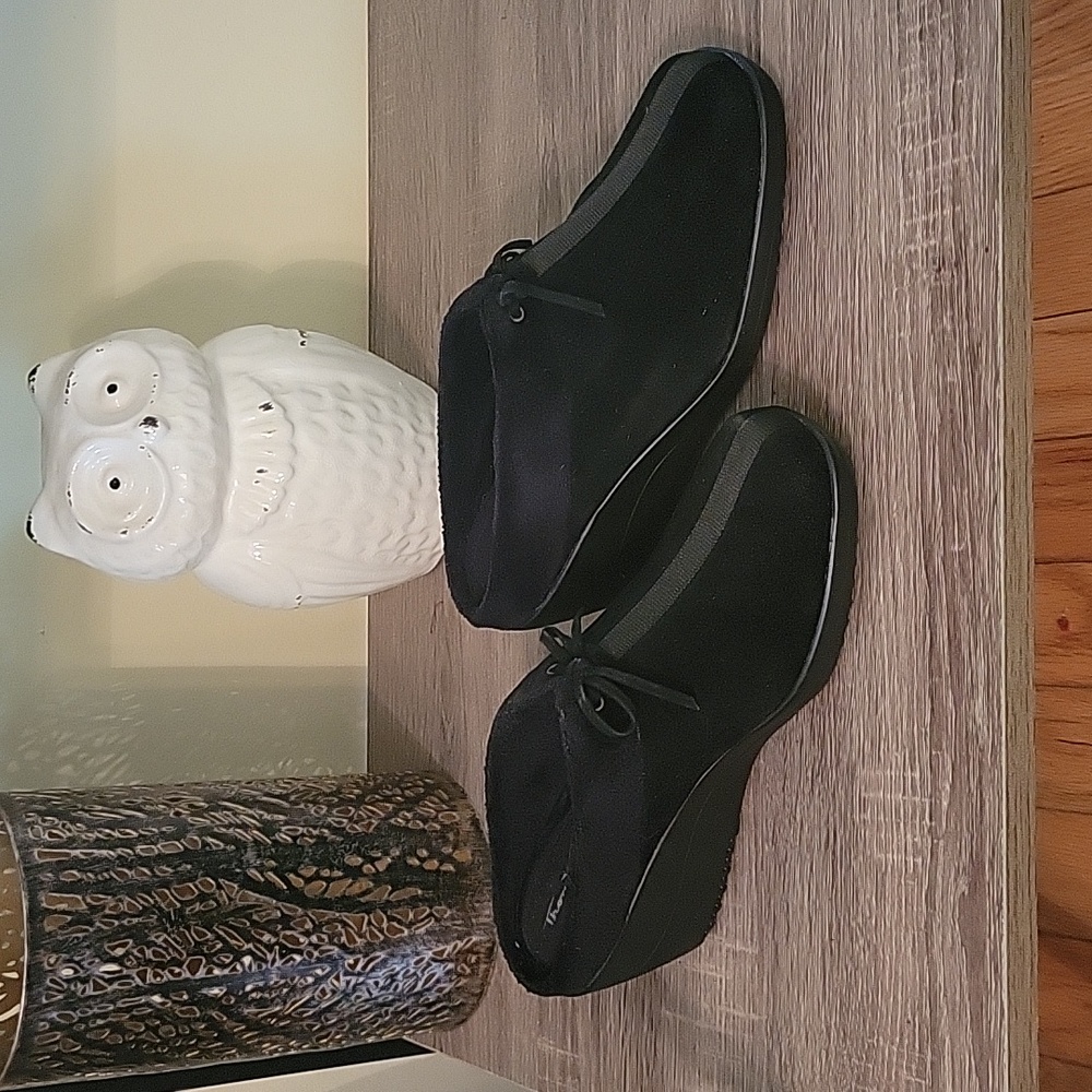 Thom McAn shoes